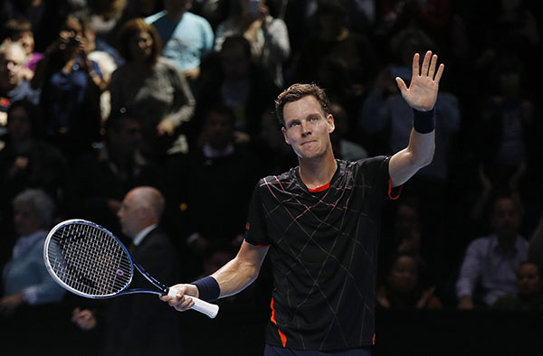 Djokovic cruises, Berdych bounces back at Finals