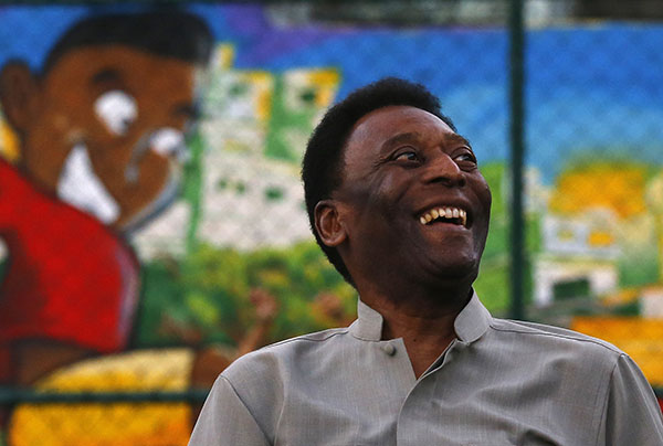 Pele back in hospital for 'medical evaluation'