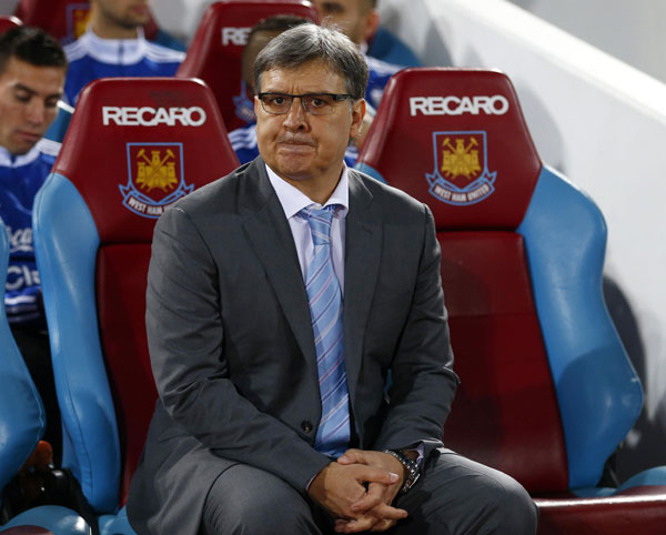 Martino: I don't aspire to make Messi better