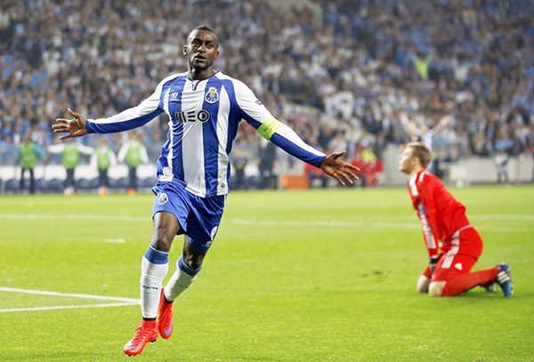 Champions League quarterfinal's first leg: Porto stuns Bayern, Barca thrashes PSG