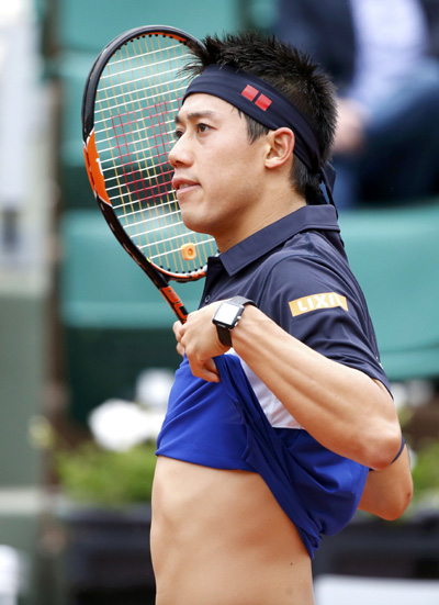 Nishikori makes his mark in reaching last eight