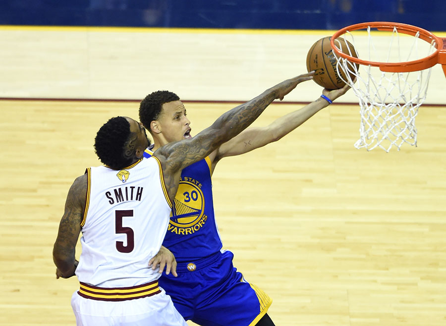 Warriors beat Cavaliers to clinch NBA title