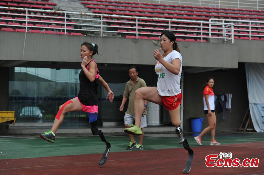 Chinese 'blade runners' fight for sports dreams