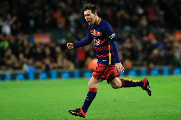 Messi double eases Barca past nine-man Espanyol