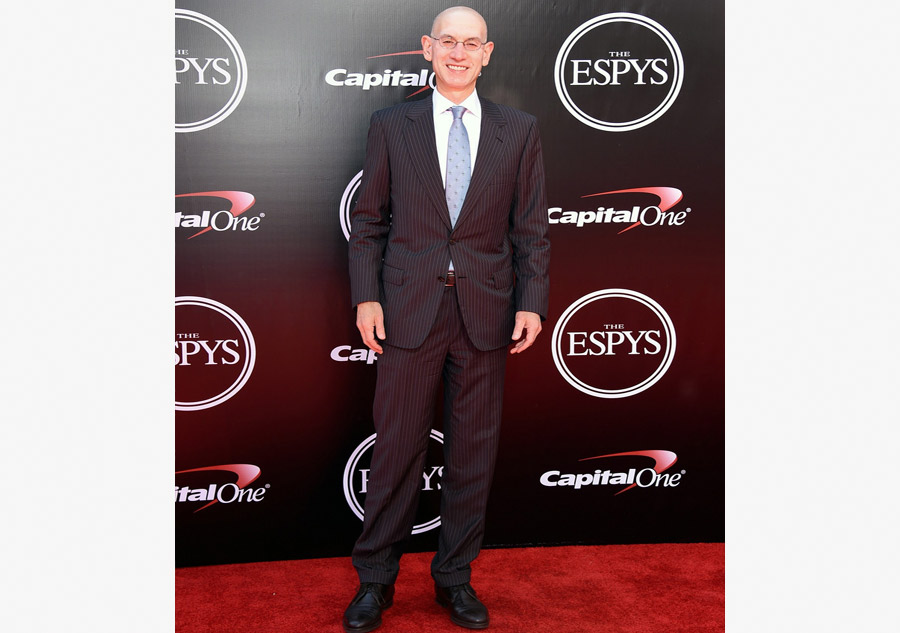 Sports stars kick goals at ESPY Awards