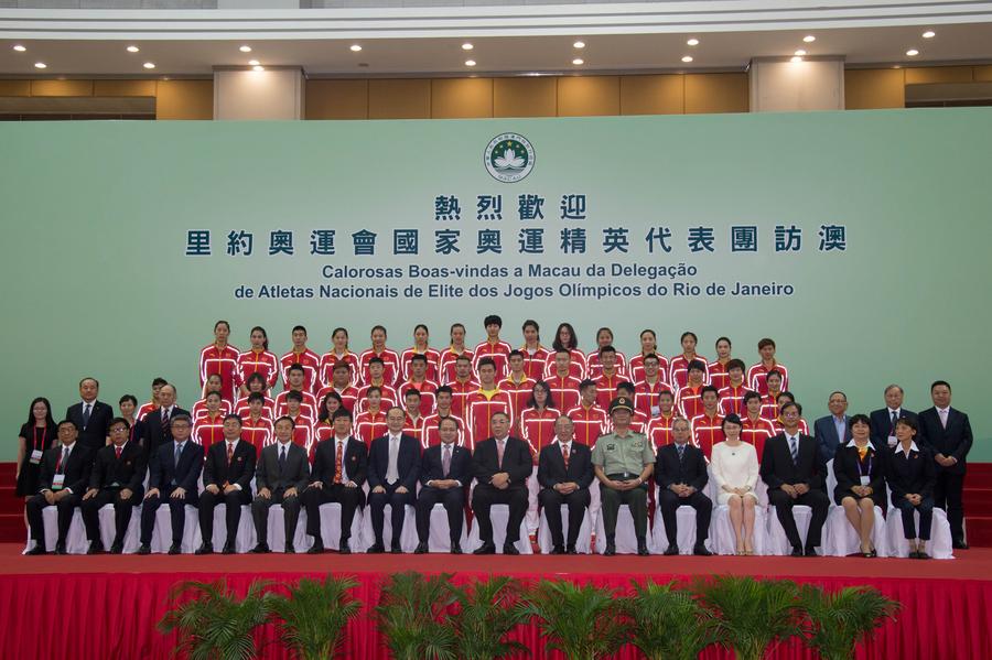 Chinese Olympic delegates arrive in Macao