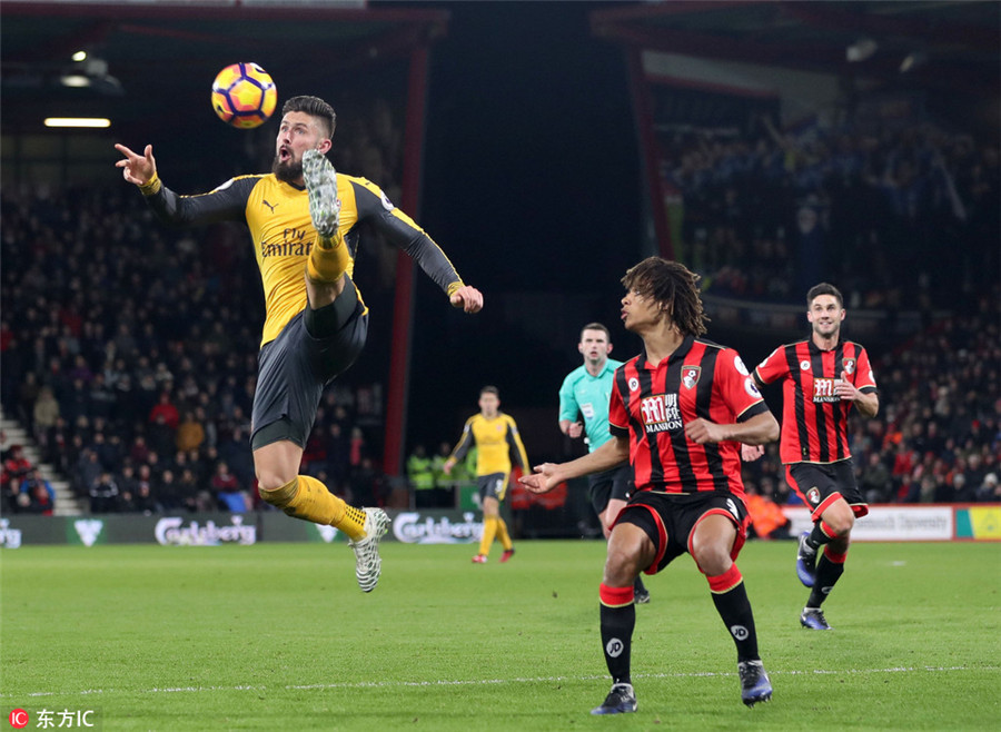 Giroud earns Arsenal a point after thrilling comeback