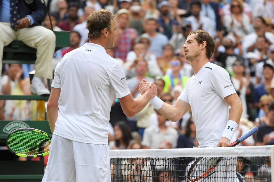 Defending champ Murray stunned by Querrey at Wimbledon