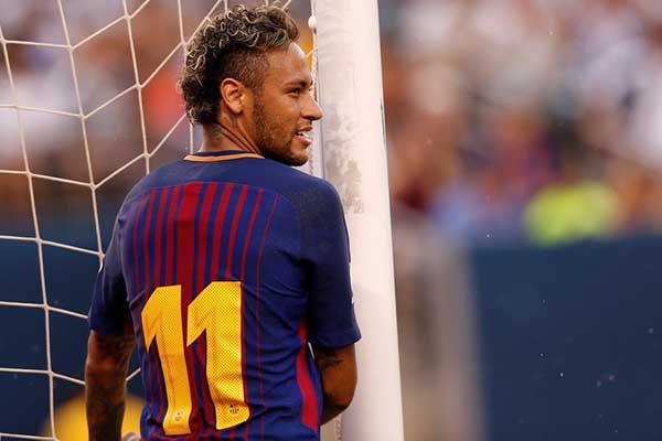 Neymar's cryptic message heats up PSG speculation