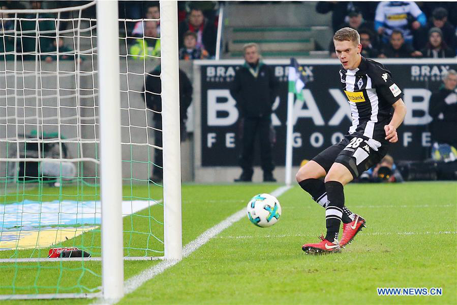 German Bundesliga: Monchengladbach beats Bayern 2-1