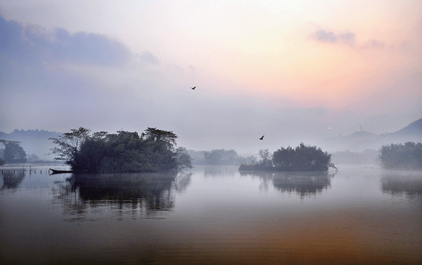 Exploring the charms of Deqing