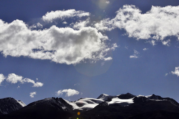 Nyainqentanglha Mountains, Snowy Spine of Tibet