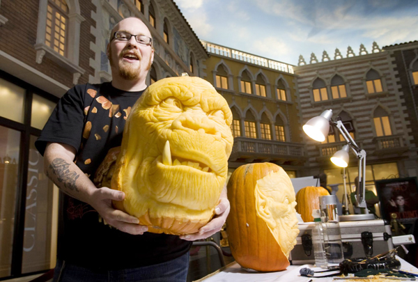 Pumpkins carved for Halloween