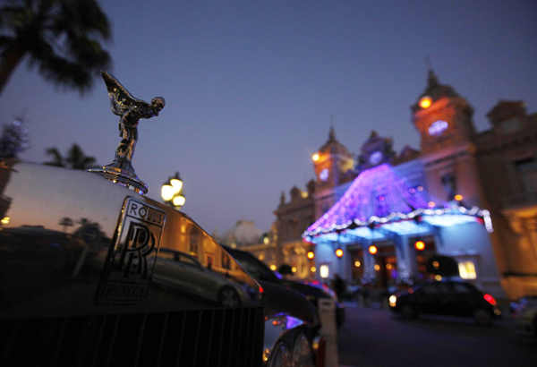 Monte Carlo illuminates for Christmas