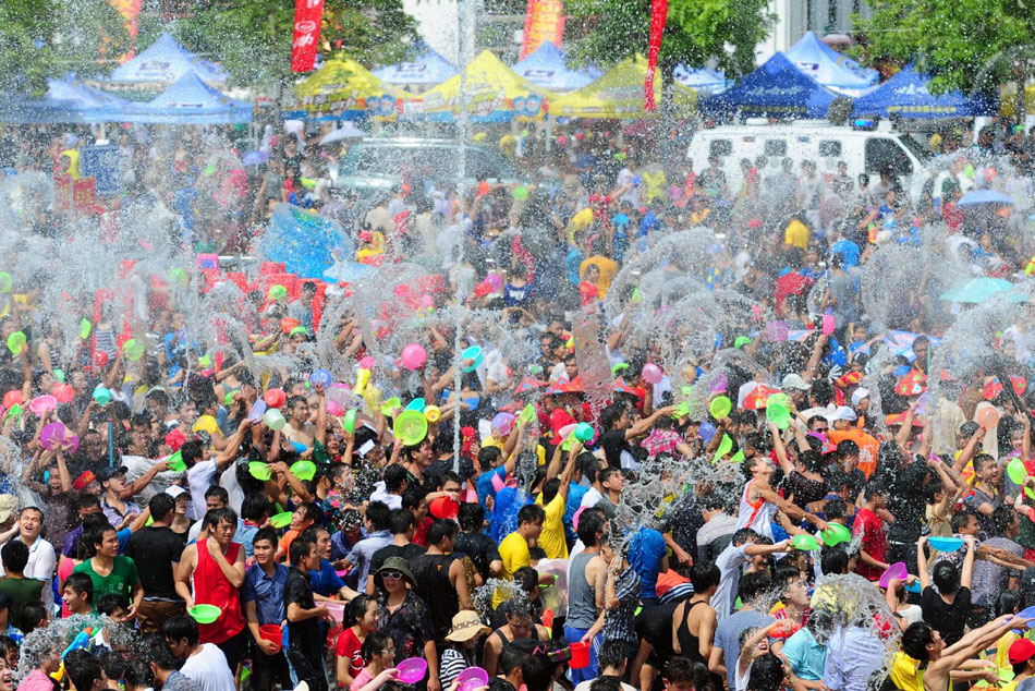 Hainan Seven Fairies Hot Spring Water Fun Day