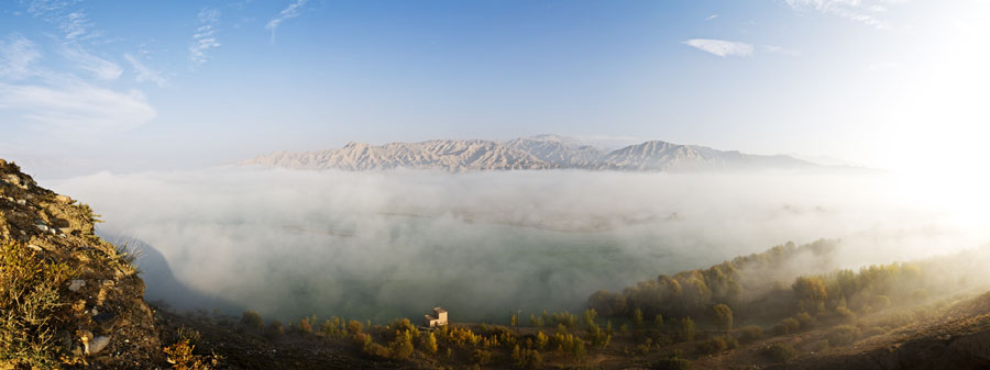 Magnificent Yellow River shrouded in fog