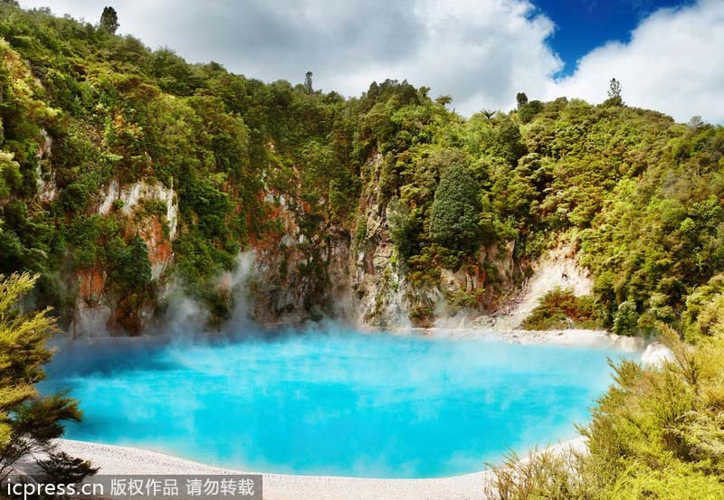 Top 10 hot springs around the world