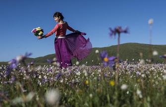 Beautiful scenery of Tianshan range in China's Xinjiang