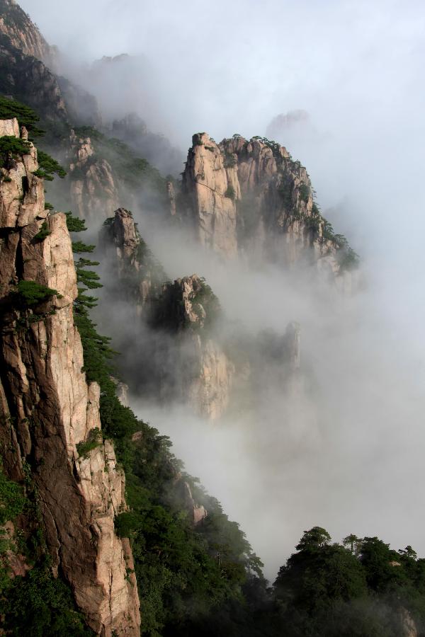 Spectacular scenery of Mount Huangshan after rain