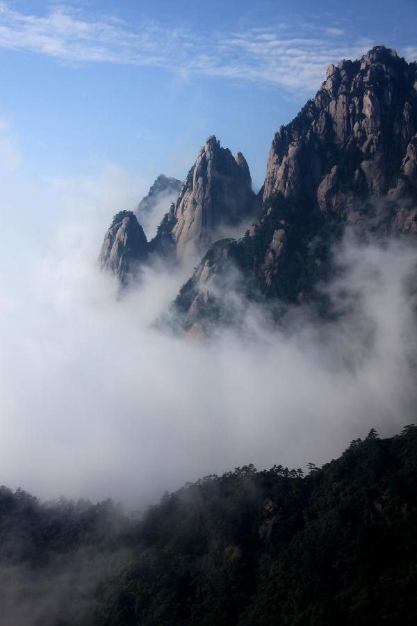 Spectacular scenery of Mount Huangshan after rain