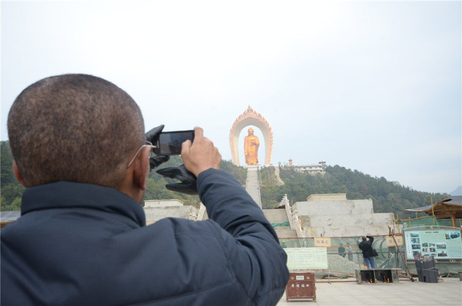 World's tallest Buddha statue in Donglin Temple