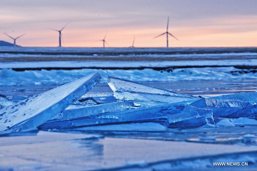 Stunning scenery of the icy Sayram Lake