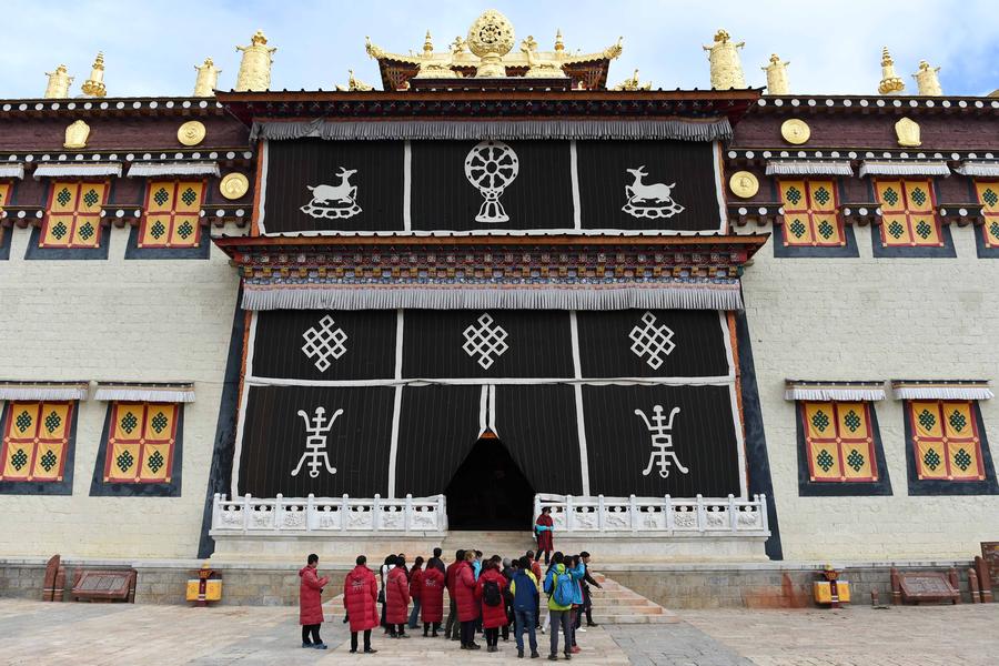 Ganden Sumtseling Monastery, a hot destination in Yunnan