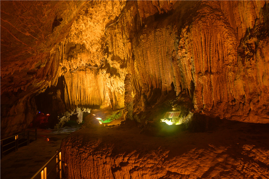 Amazing Nielong Cave in E China's Jiangxi