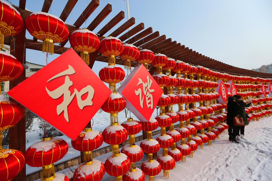 Red lanterns decorated to greet Spring Festival in NE China