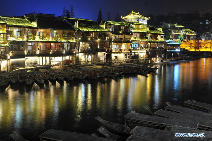 Night view of Fenghuang Ancient Town in Hunan