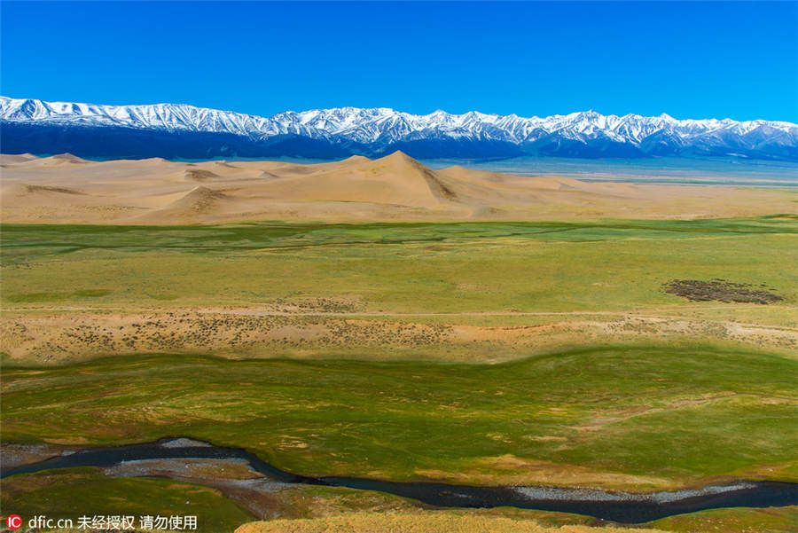 Xinjiang's Barkol grasslands look like a fairyland