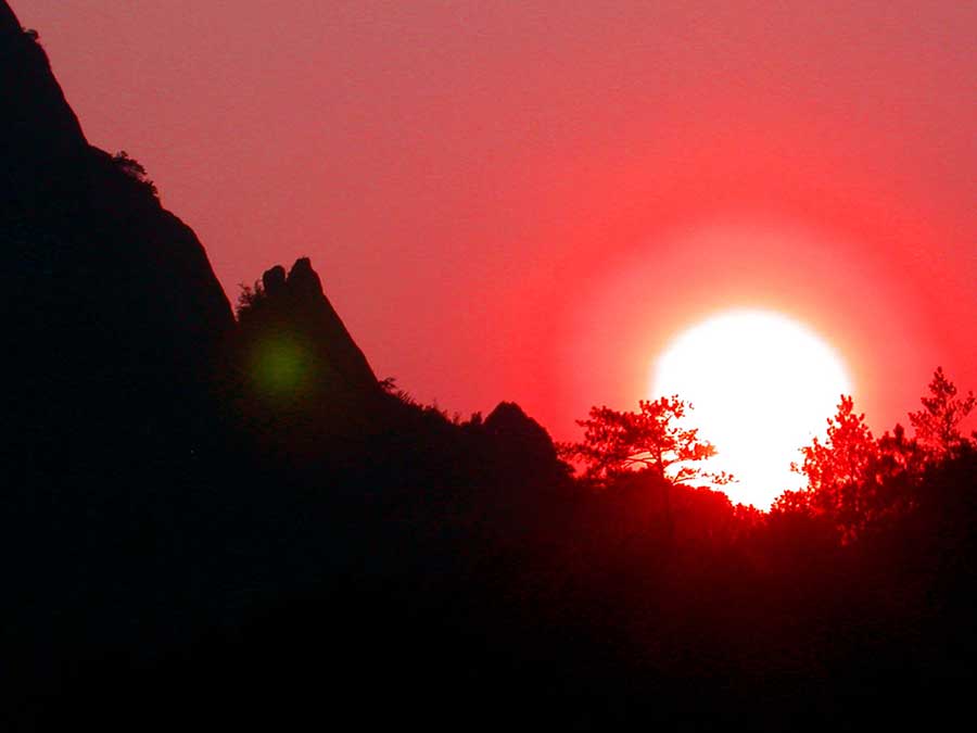 Top place for travelling: Hanxian Rock scenic area