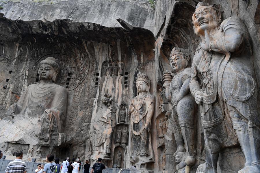 Latest snapshots of Longmen grottoes in Henan