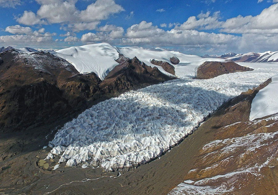 Glacier of Yangtze River source shrinks 1,200 meters in 40 years