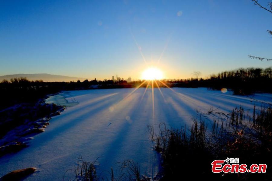 Amazing scenery of ice cascade in China's Gansu