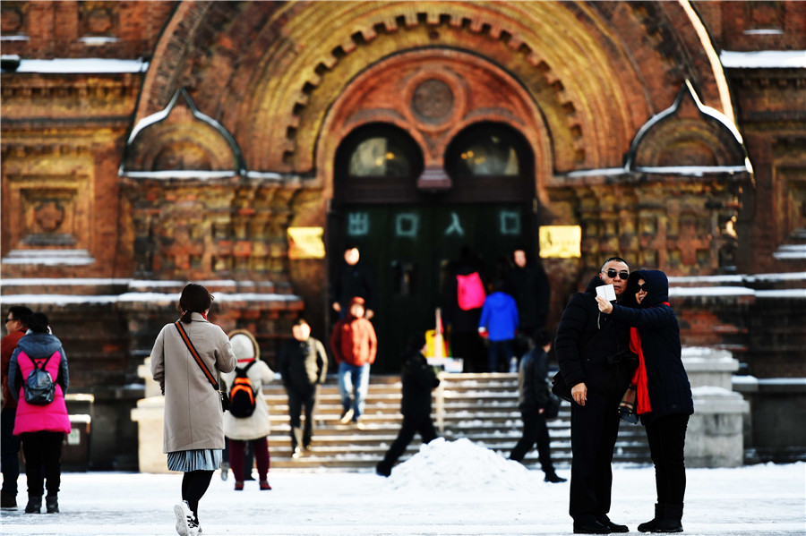 Snow blankets Harbin