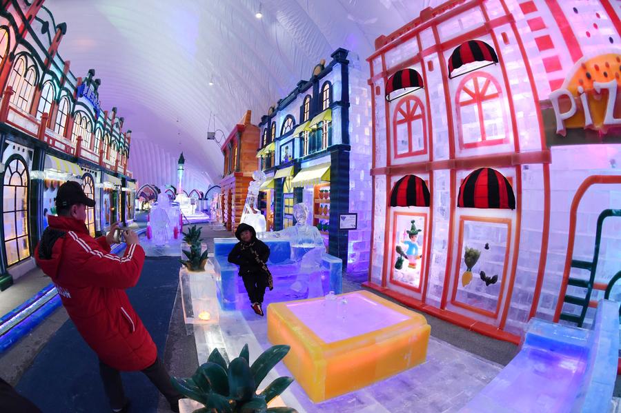 Ice-Snow World Theme Park opens in Harbin