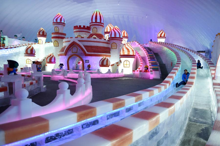 Ice-Snow World Theme Park opens in Harbin