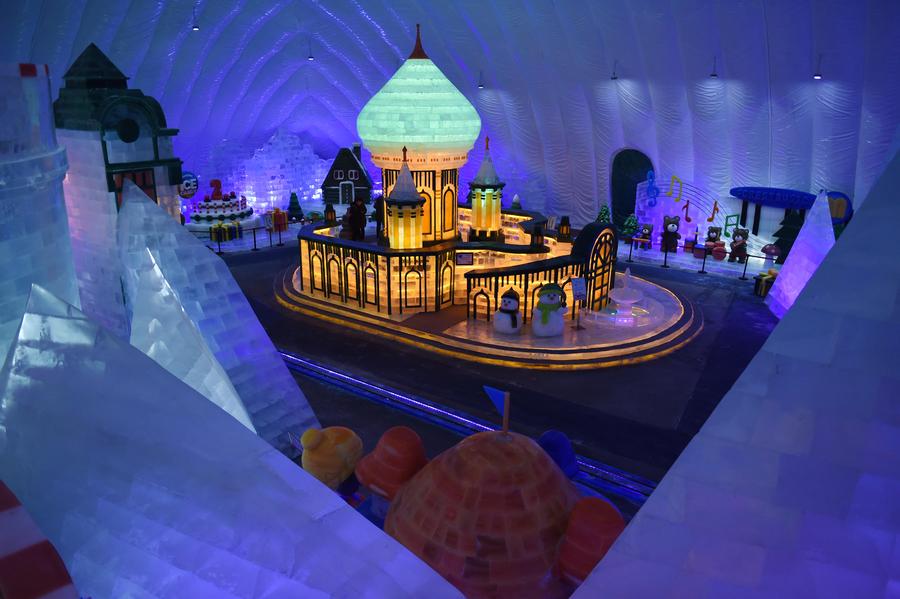 Ice-Snow World Theme Park opens in Harbin