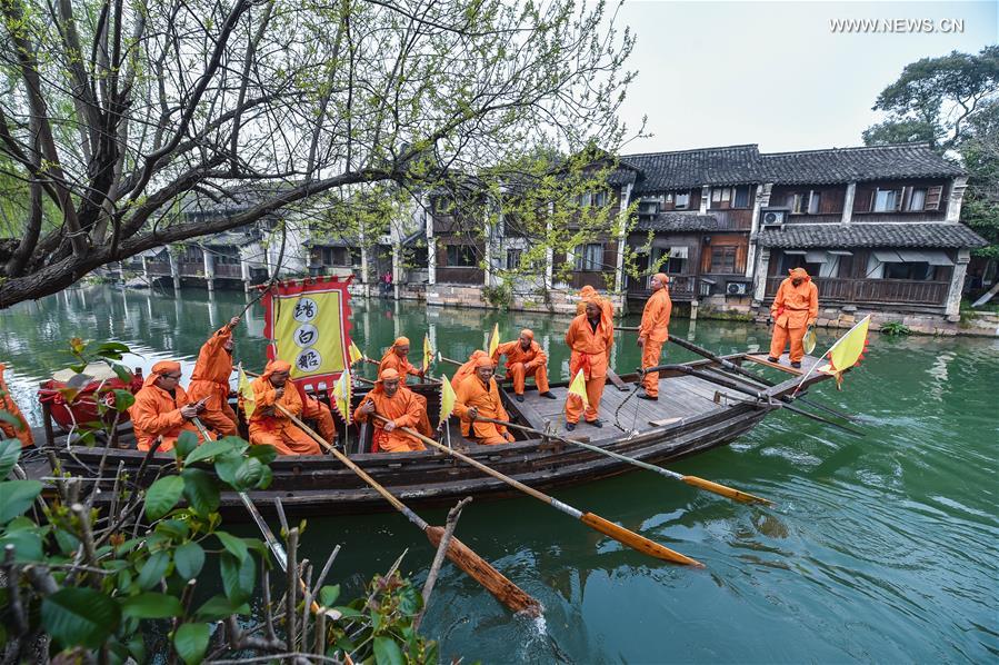 Boat competition held to celebrate Sanyuesan Festival in E China