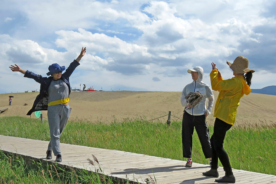 Mingshashan, a popular summer getaway