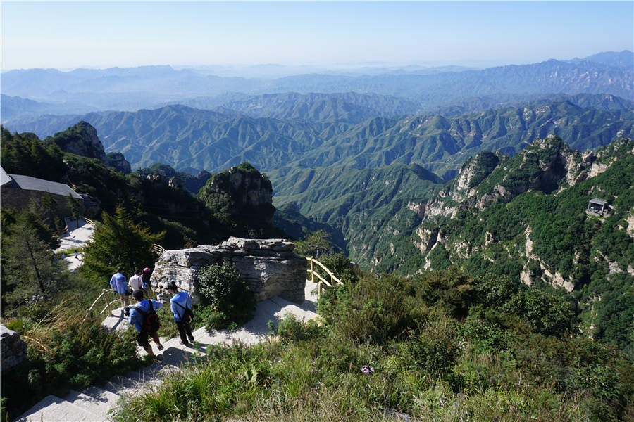 Early autumn scenery at Baishi Mountain