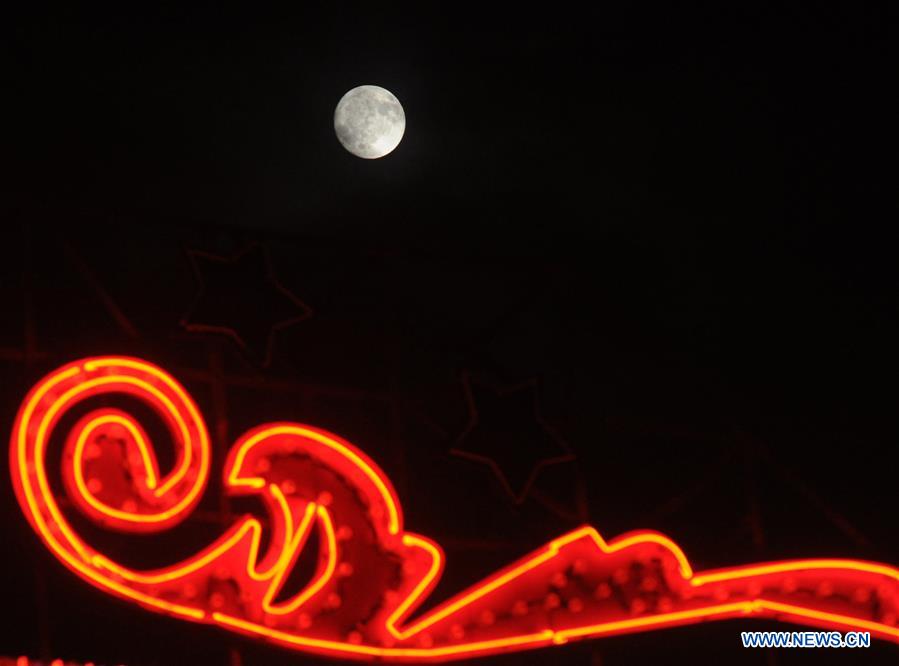 Enjoy the moon across China during Mid-Autumn Festival