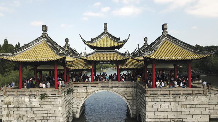 China witnesses more than 710 mln tourist trips during National Day holiday