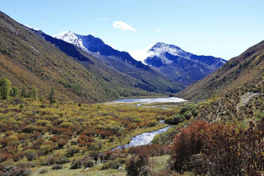 Autumn scene in Siguniang Mountain, Sichuan province