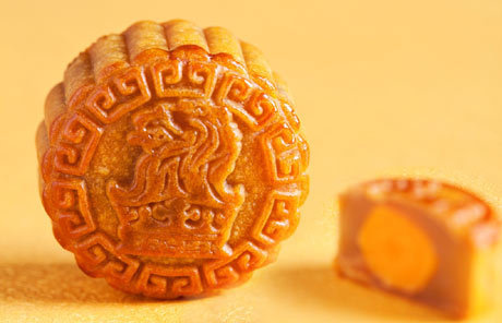 Making a mooncake