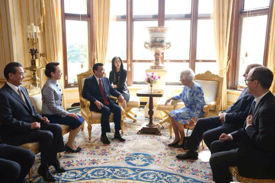 Premier Li meets British Queen, Prime Minister