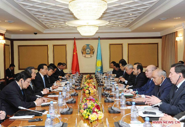 Li Keqiang meets Kazakh counterpart in Astana