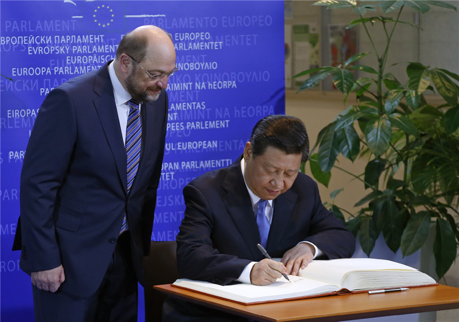 President Xi visits European Union's headquarters