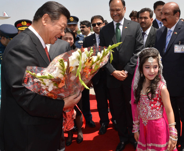 Xi seals deals on Pakistan trip